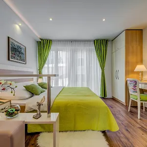 Room&studio Just Enjoy Apartment